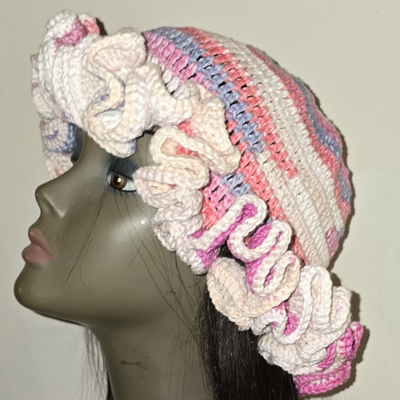 Crochet ruffle hat - Picture 3 of 4